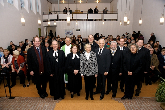 Dr. Klahr und Superintendent Dr. Brauer (Meppen) feierten 50 Jahre Zufluchtskirche Füchtenfeld