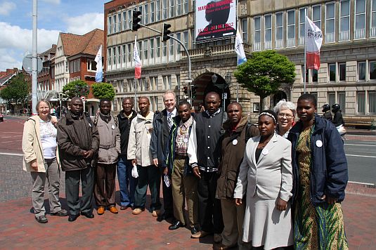 Kirchliche Delegation aus Tansania besuchte Dr. Klahr in Emden